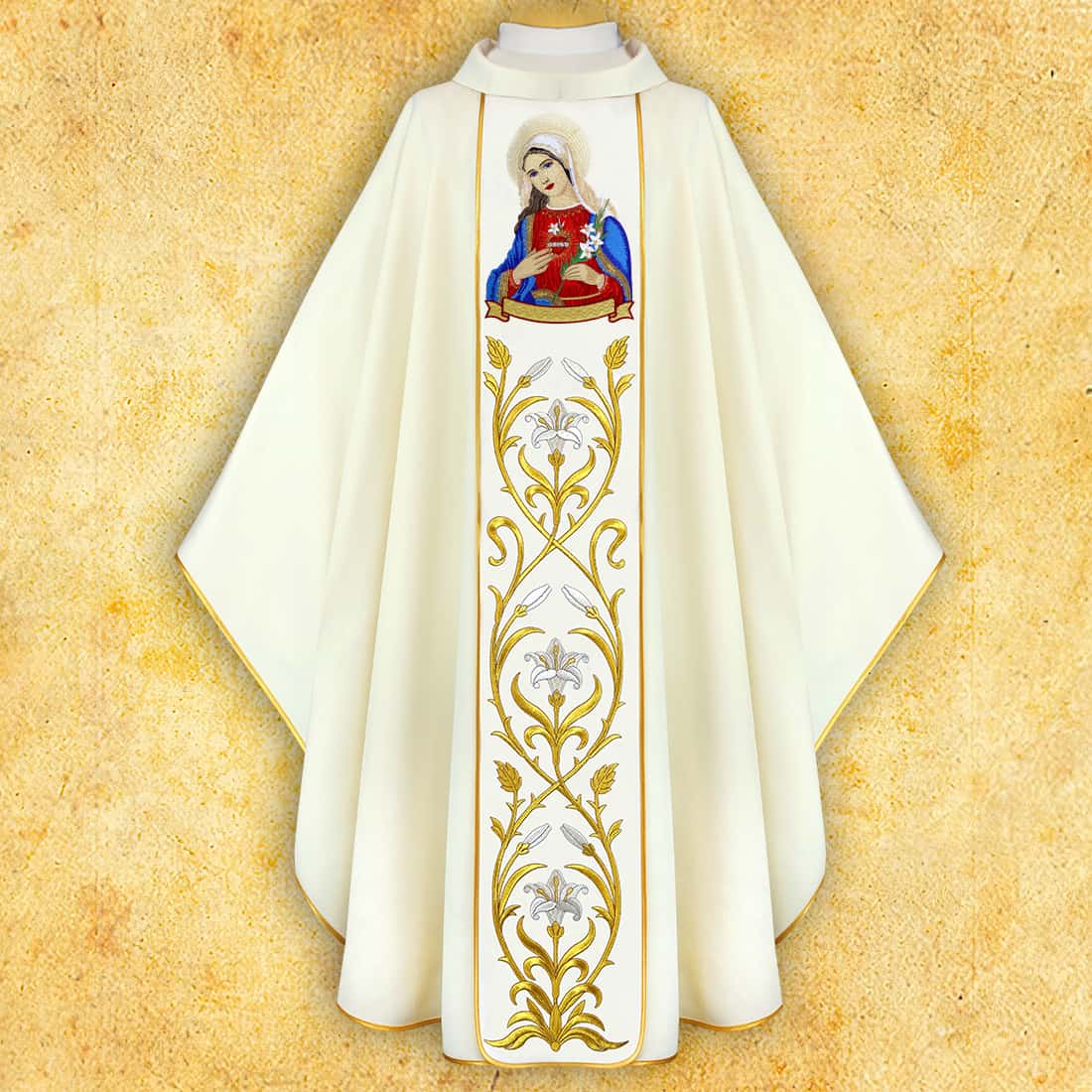 Casulla con imagen bordada "Corazón de María"