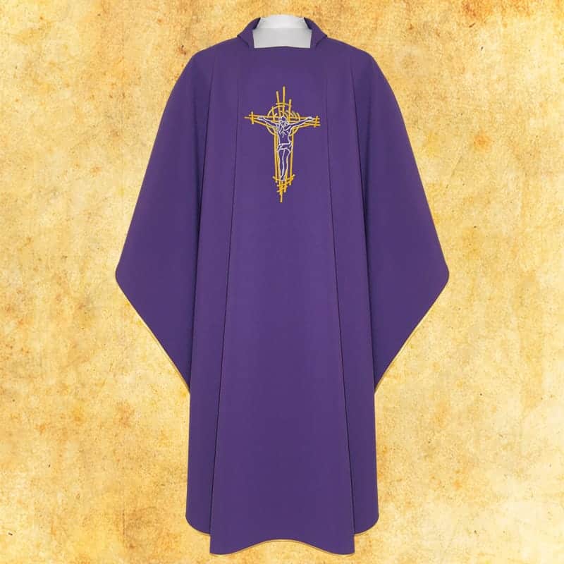 Embroidered chasuble "Passia"