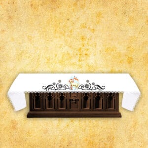 Openwork tablecloth with photo print